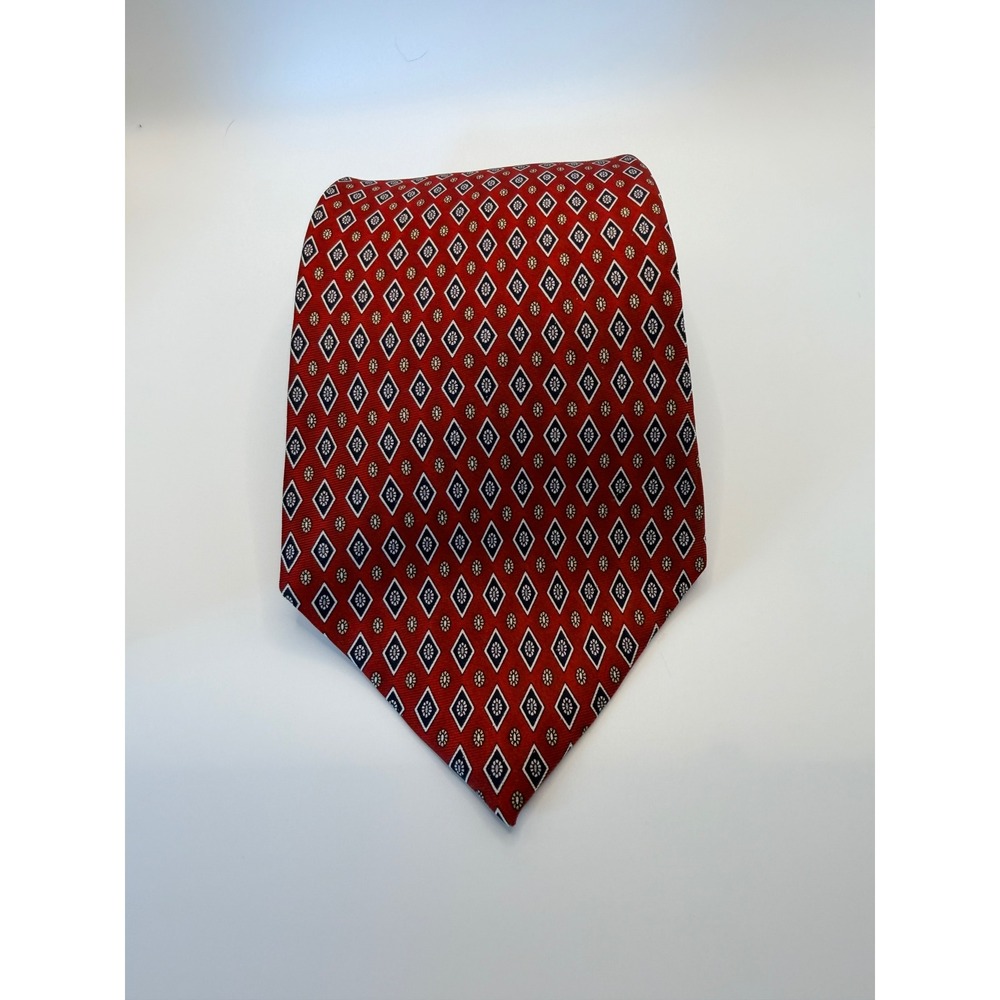 Stafford Mens Red Geometric Diamond Medallion Silk Necktie 3.75 Inch Width